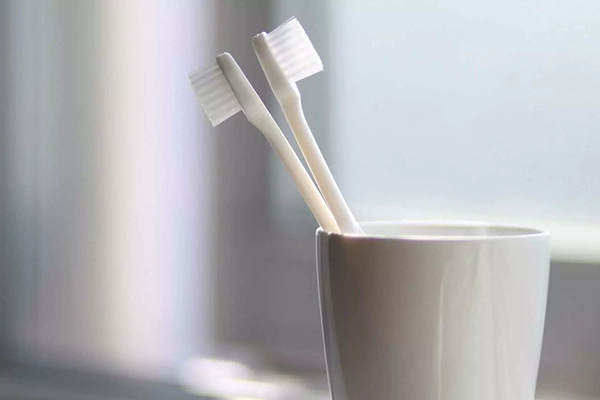 Unterschied zwischen elektrischer Zahnbürste und Schallzahnbürste: Welche putzt besser?